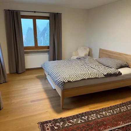 Marion クルヴァルデン